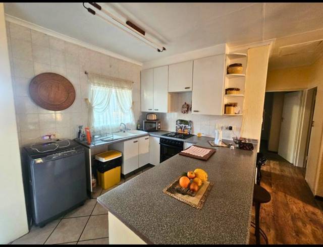 2 BEDROOM TOWNHOUSE FOR SALE IN NORKEM PARK